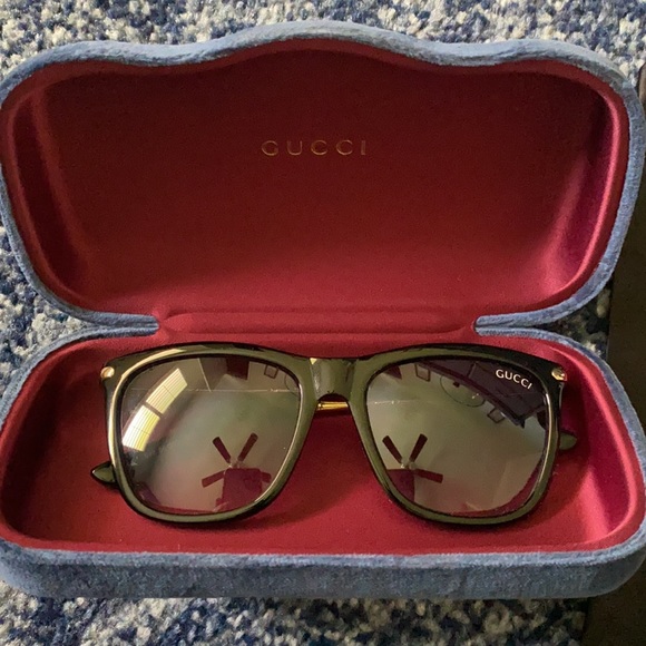 Gucci Sunglasses - Picture 4 of 7